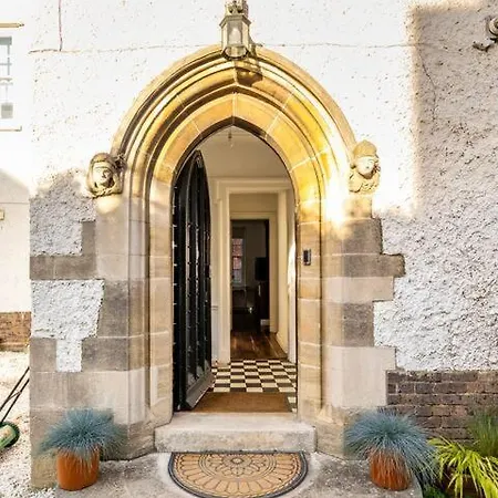 The Vicarage Tooting, Sw17 Guest house
