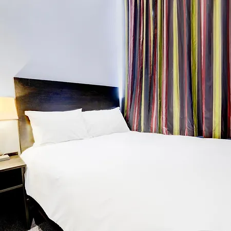 Shelton Hotel, Finsbury Park 3*