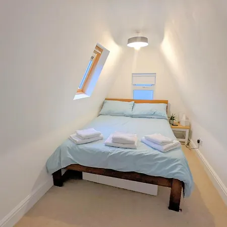 Coach House In Brixton * London
