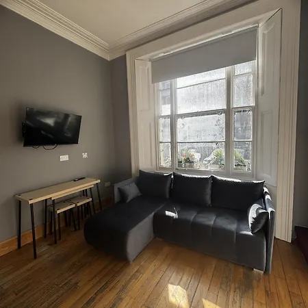 Inverness Terrace Bed & Breakfast *