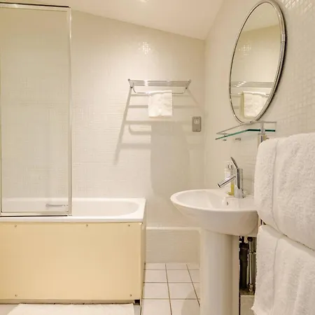 Large Modern Penthouse - 4 Beds 3 Baths By Tower Bridge
