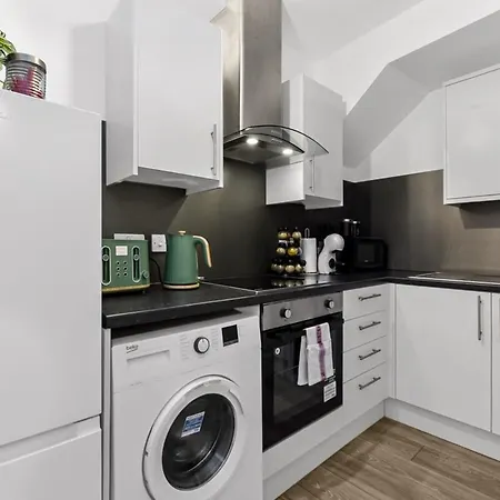 Tranquil 3 Bedroom Escape For Families Or Groups Apartment