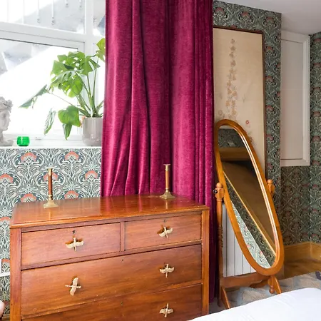 Lux London