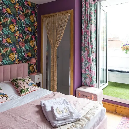 Lux * London