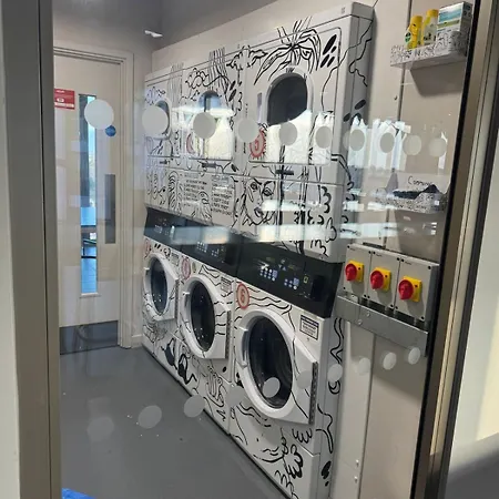 Apartment In -r *