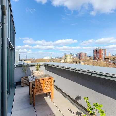 דירה Magnificent New Cross 2br Penthouse With Balcony And Views לונדון