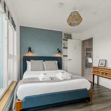 Magnificent New Cross 2br Penthouse With Balcony And Views * לונדון