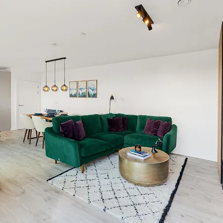 Magnificent New Cross 2br Penthouse With Balcony And Views לונדון