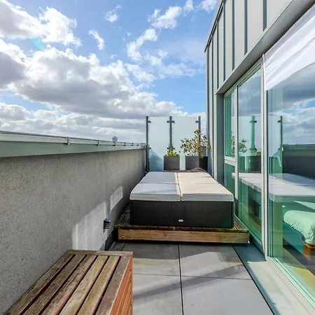 דירה Magnificent New Cross 2br Penthouse With Balcony And Views