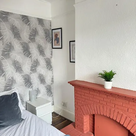 דירה Comfy & Well-located 2br - Walthamstow *