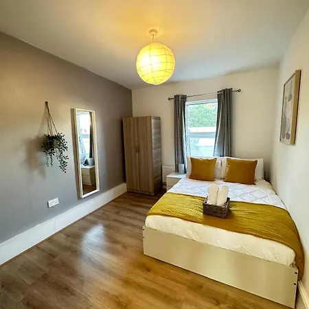 Comfy & Well-located 2br - Walthamstow דירה *