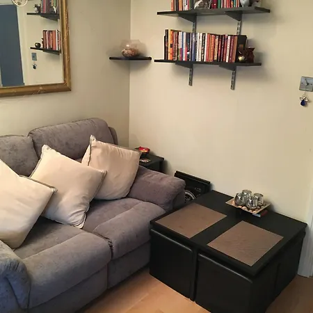 Newham Guest house *