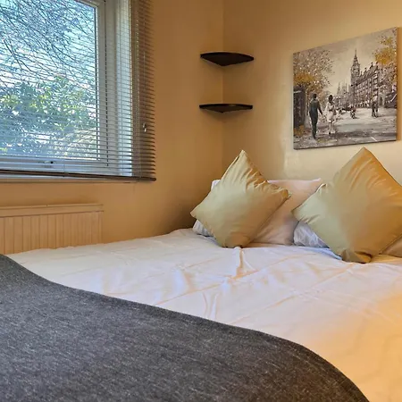 Guest house Newham London