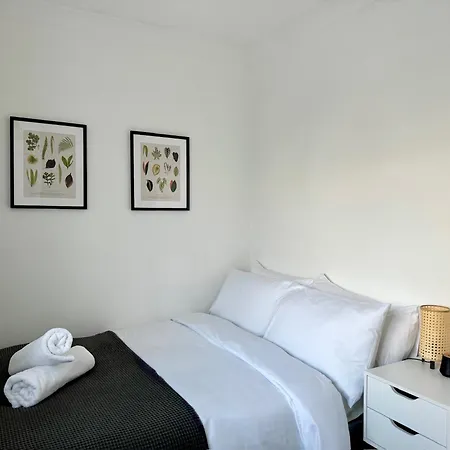 Your Cosy Get-away 5 Minutes From Canning Town Station, Near Excel & O2