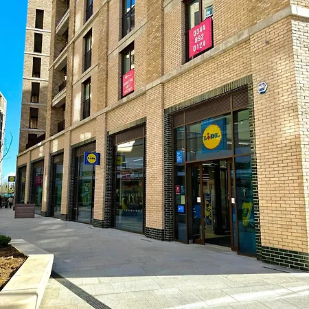 Your Cosy Get-away 5 Minutes From Canning Town Station, Near Excel & O2 *