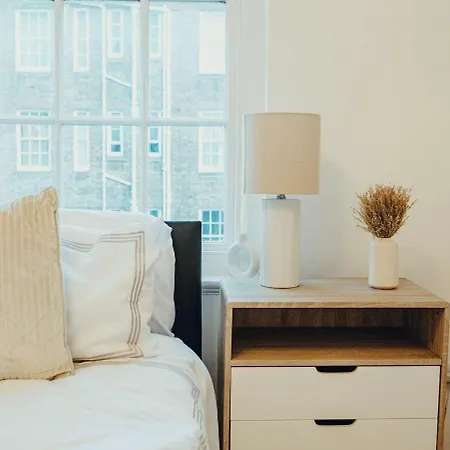 Queensway Dream, Hyde Park Apartment London