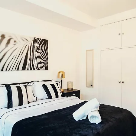 Queensway Dream, Hyde Park Apartment London