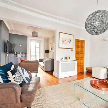 5 Bedrooms House In Chelsea * London