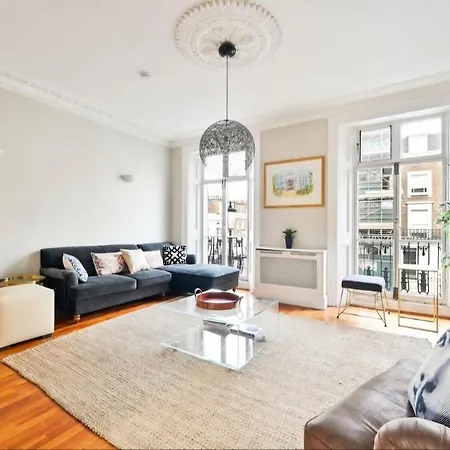 5 Bedrooms House In Chelsea London