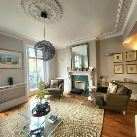 Apartment 5 Bedrooms House In Chelsea *