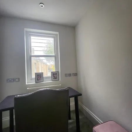 5 Bedrooms House In Chelsea Apartment London