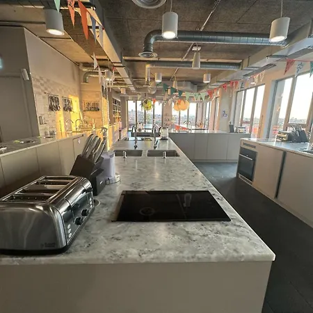 Apartment In -r Harrow