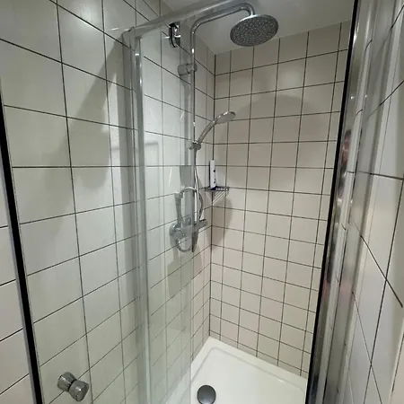 In -r Apartment *