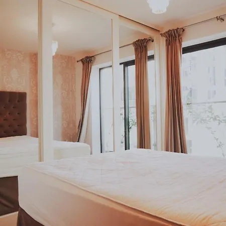 Stunning Two Bedroom דירה לונדון