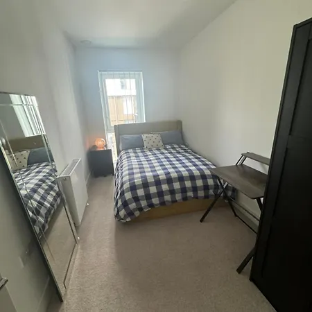Apartment Lovely Flat By Chelsea Harbour London