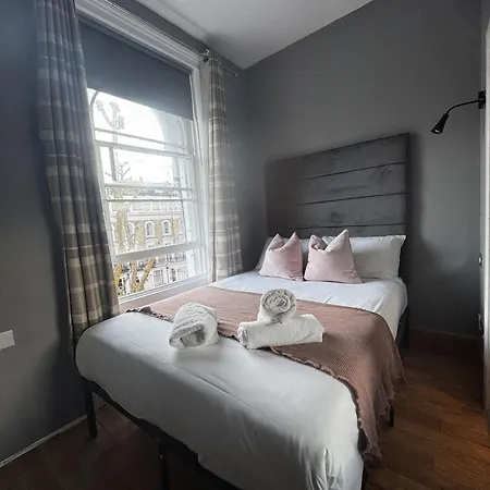 Inverness Terrace Bed & Breakfast *