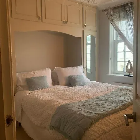 Regency Town House