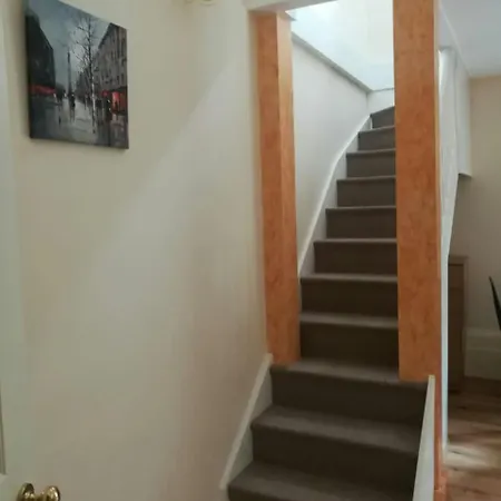 Apartment Timeless Hyde Park Maisonette, 3br, 2ba And Lounge