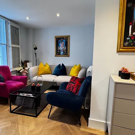 Charm - Soho Mayfair * لندن