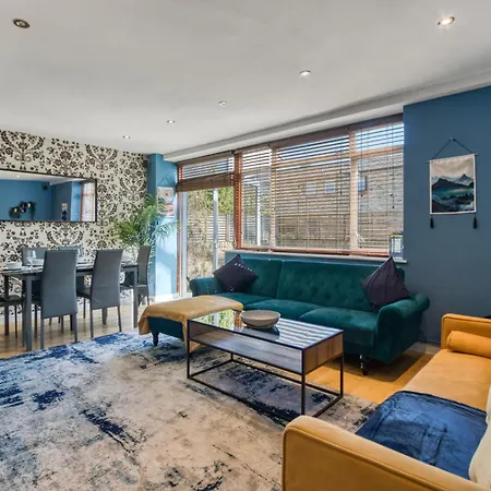 Lovely 3-bed Clapham Common *
