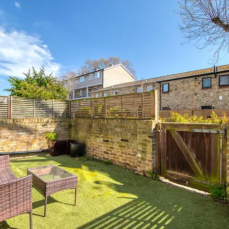 Lovely 3-bed Clapham Common شقة *