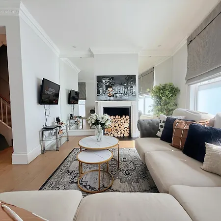 Spacious And Cosy 3brs 5f House In Heart Of Vila *