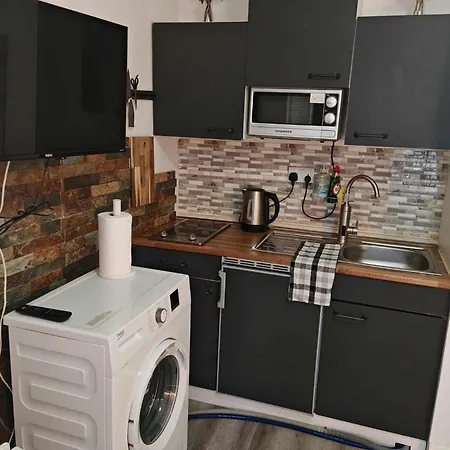 Studio Apartment In Bayswater