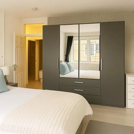 Apartman Luxury Flat By Tower Bridge, - 2 Bedrooms, Free Parking *