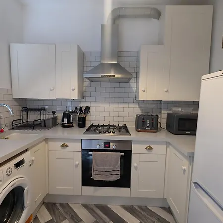 Apartment 1 Bed In Se23 *