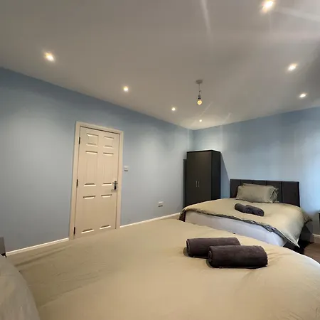 Serviced * Thornton Heath