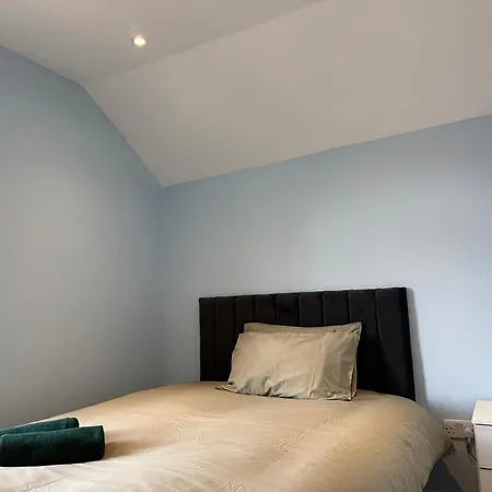 Serviced Thornton Heath
