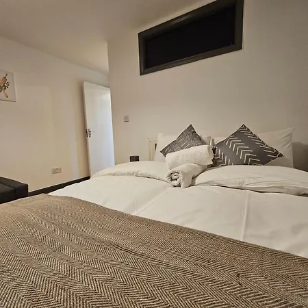 E1 Luxury Habitación en casa particular Londres