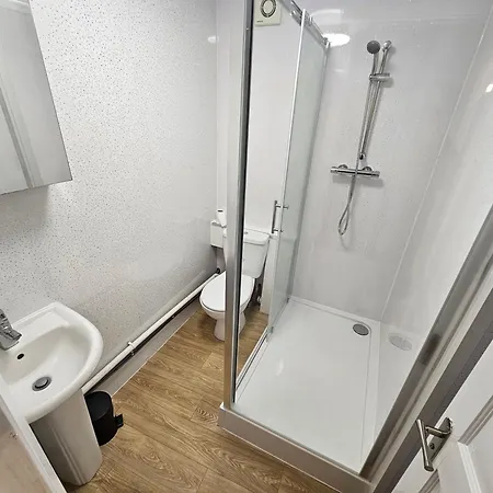 E1 Luxury