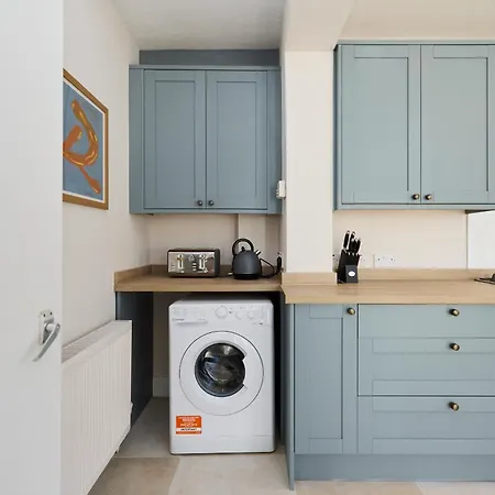 The Randall Retreat - Spacious 4bdr With Garden Apartman London
