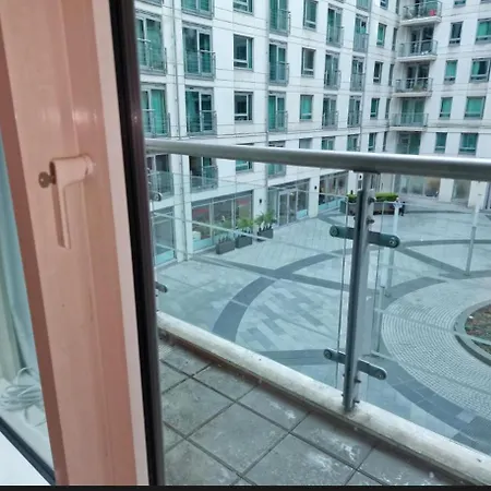 Apartment Flat In For 4 London
