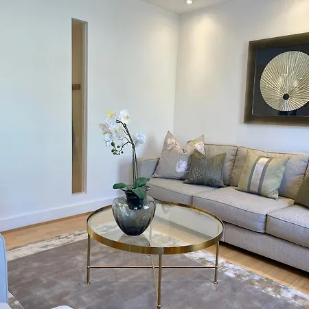 The Aurelia By Harrods Apartment *