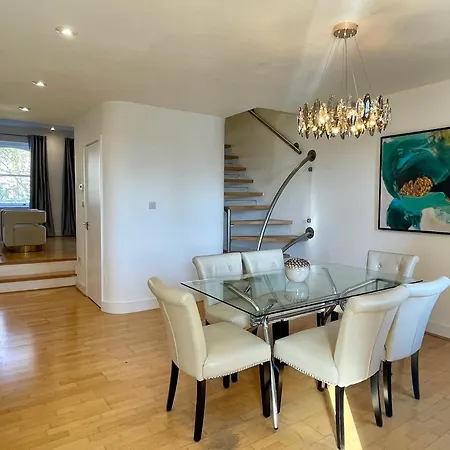The Aurelia By Harrods Apartment *
