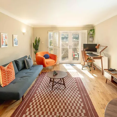 Serene Garden Flat - Steps From Tower Bridge 公寓