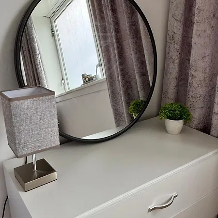 Stylish 2-bed Retreat Steps From Emirates Stadium * ロンドン