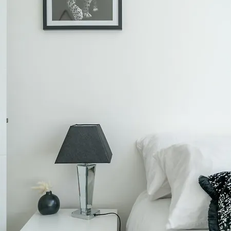 Queensway Dream, Hyde Park Apartment London